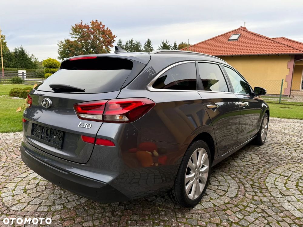 Hyundai i30 1.6 CRDi BlueDrive Premium DCT - 8