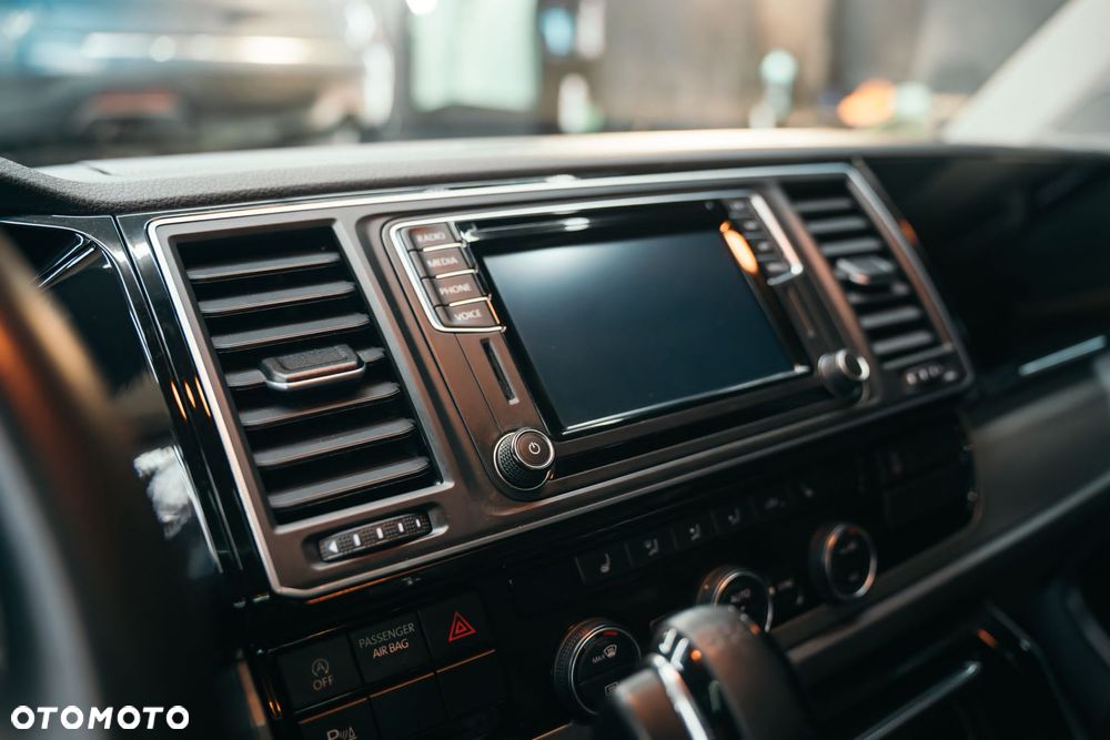 Volkswagen Multivan - 15