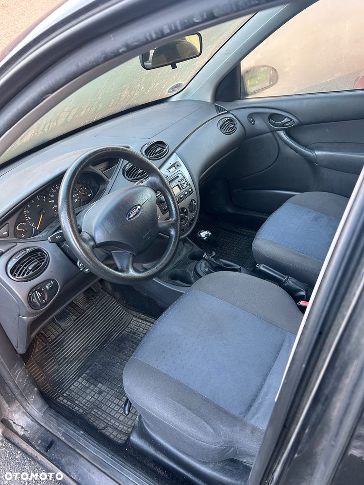 Ford Focus - 8