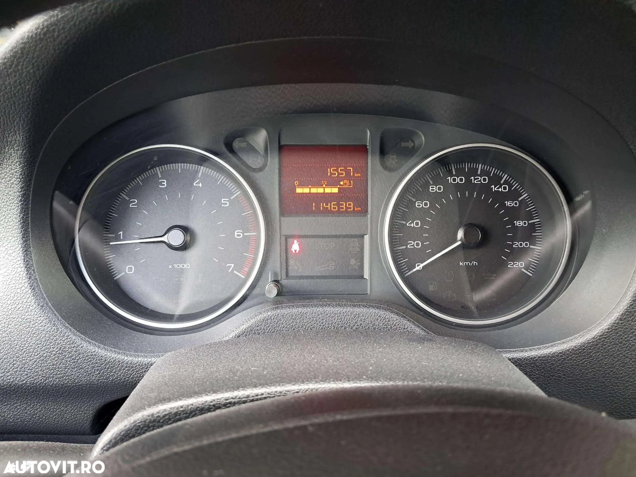 Peugeot 301 1.5 BlueHDI FAP Active - 11