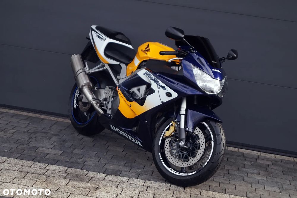 Honda CBR - 1