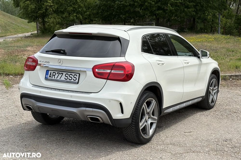 Mercedes-Benz GLA 200 7G-DCT AMG Line - 3