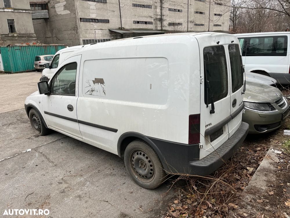 Dezmembrez Opel Combo 2010 alb - 5