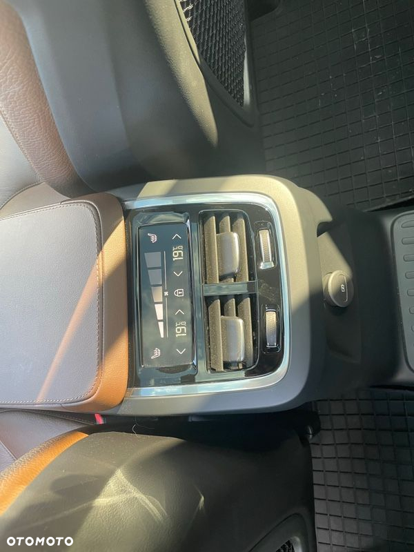 Volvo XC 90 T8 AWD Twin Engine Geartronic Momentum - 12