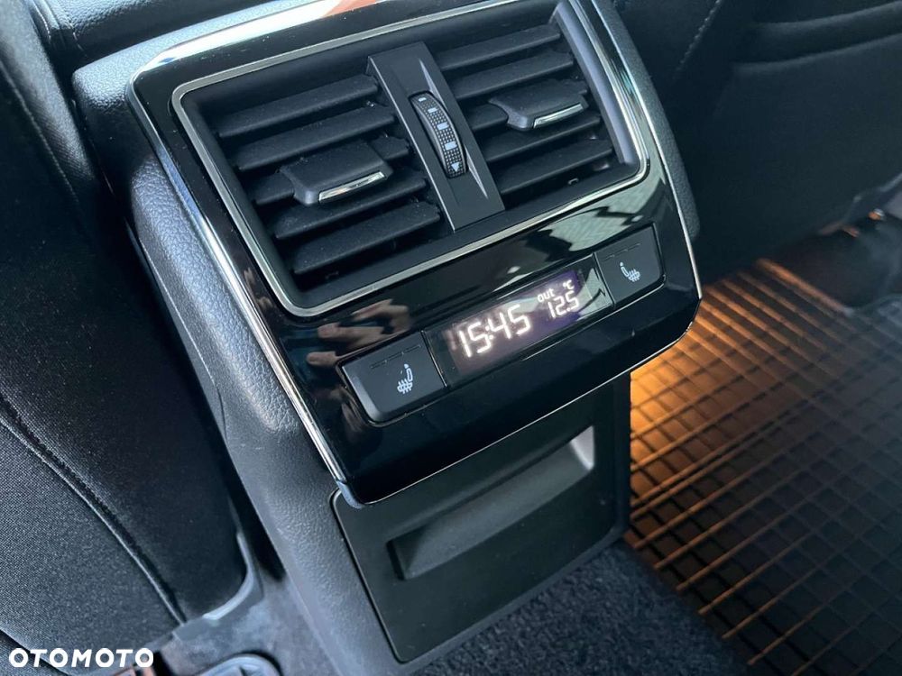 Skoda Superb 2.0 TDI Ambition DSG - 24