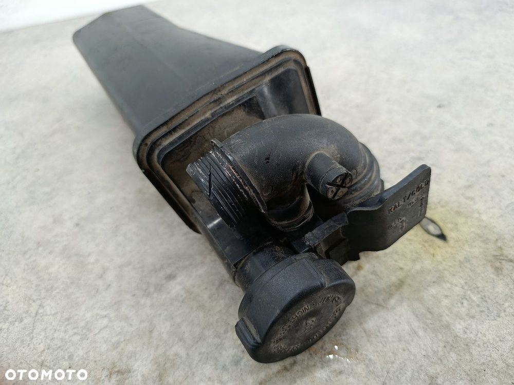ZBIORNICZEK WYRÓWNAWCZY BMW 3 E46 2002165 1.9 8V 318i - 8