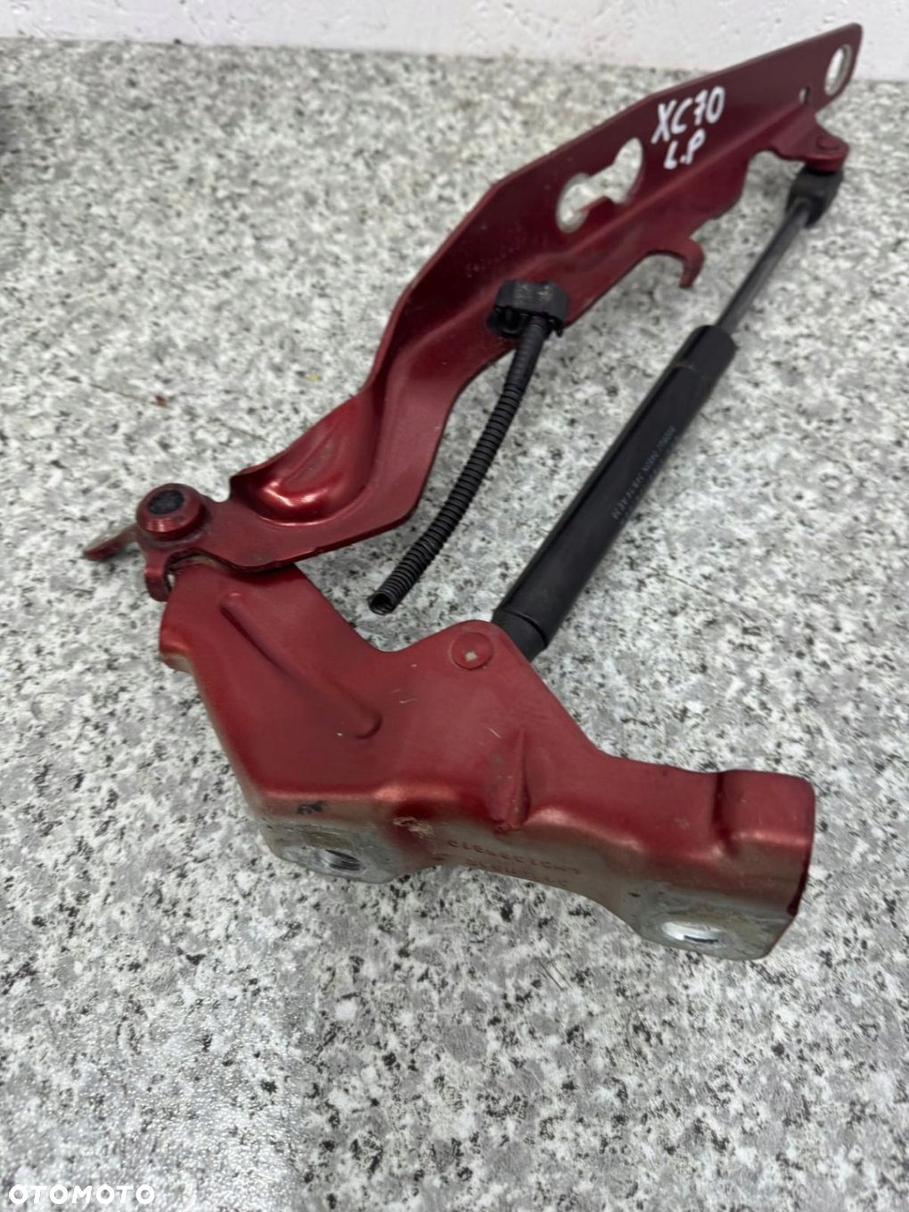 ZAWIAS MASKI LEWY VOLVO XC70 III 2007-2016 31385810 - 4
