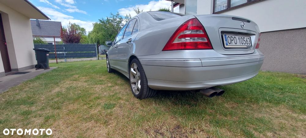 Mercedes-Benz Klasa C 200 Kompressor Sport Edition - 4