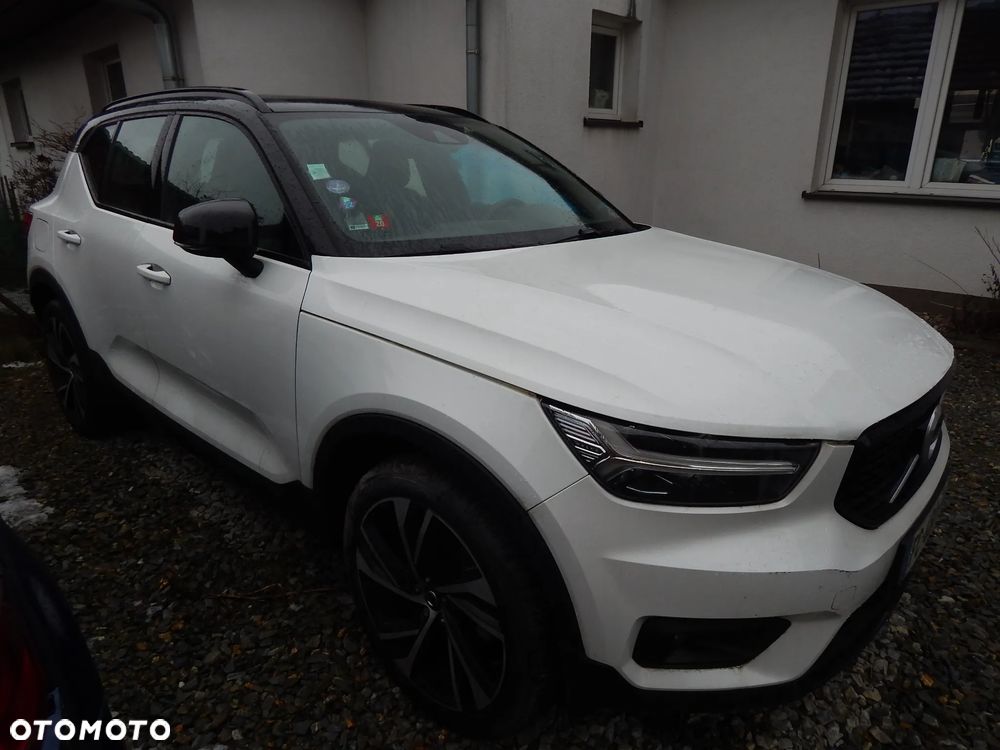 Volvo XC 40 T4 AWD R-Design - 8