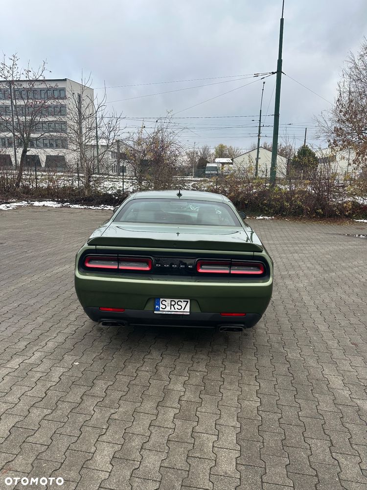 Dodge Challenger 5.7 R/T - 3