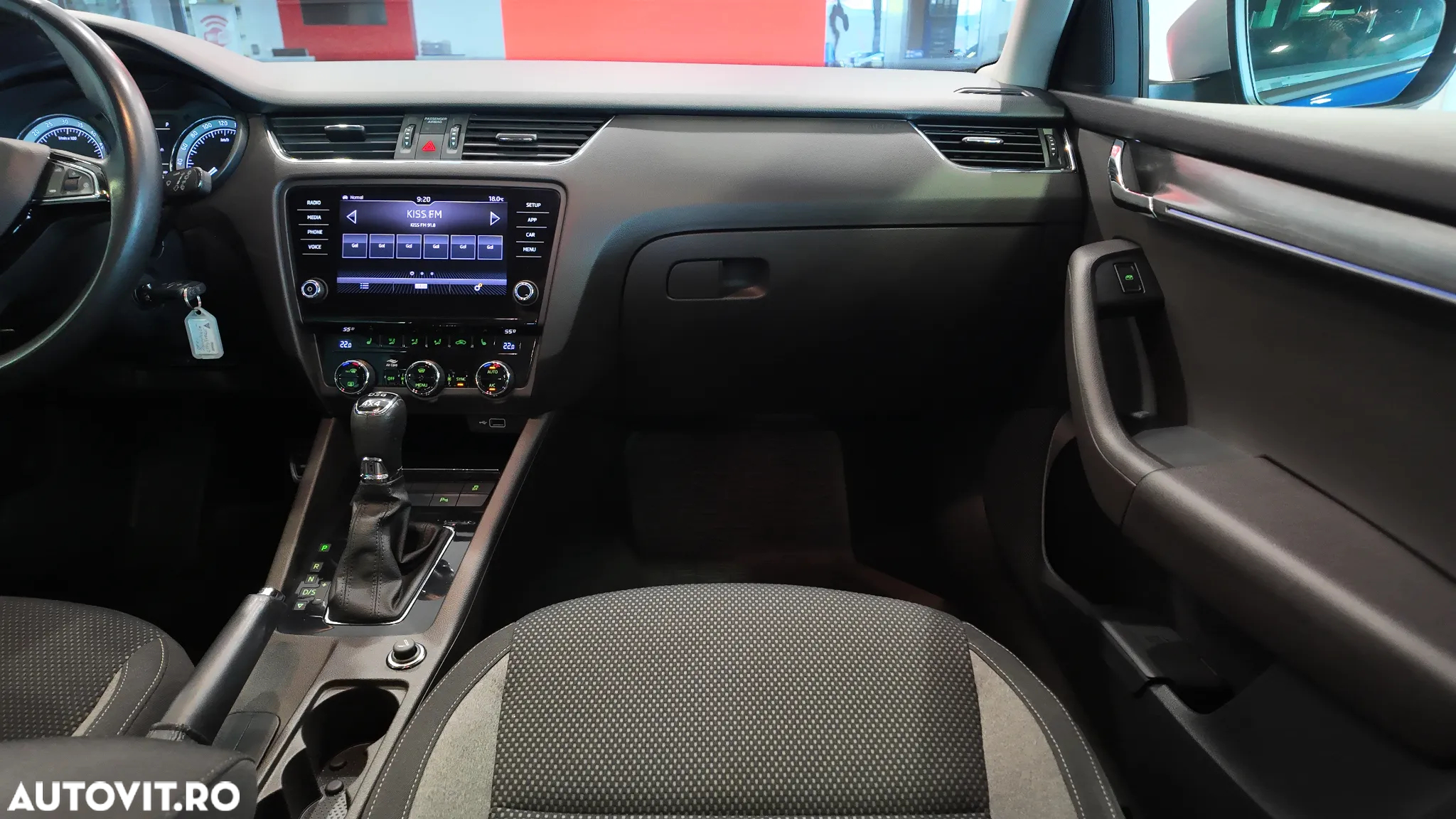 Skoda Octavia Combi Diesel 2.0 TDI 4X4 DSG Scout - 16