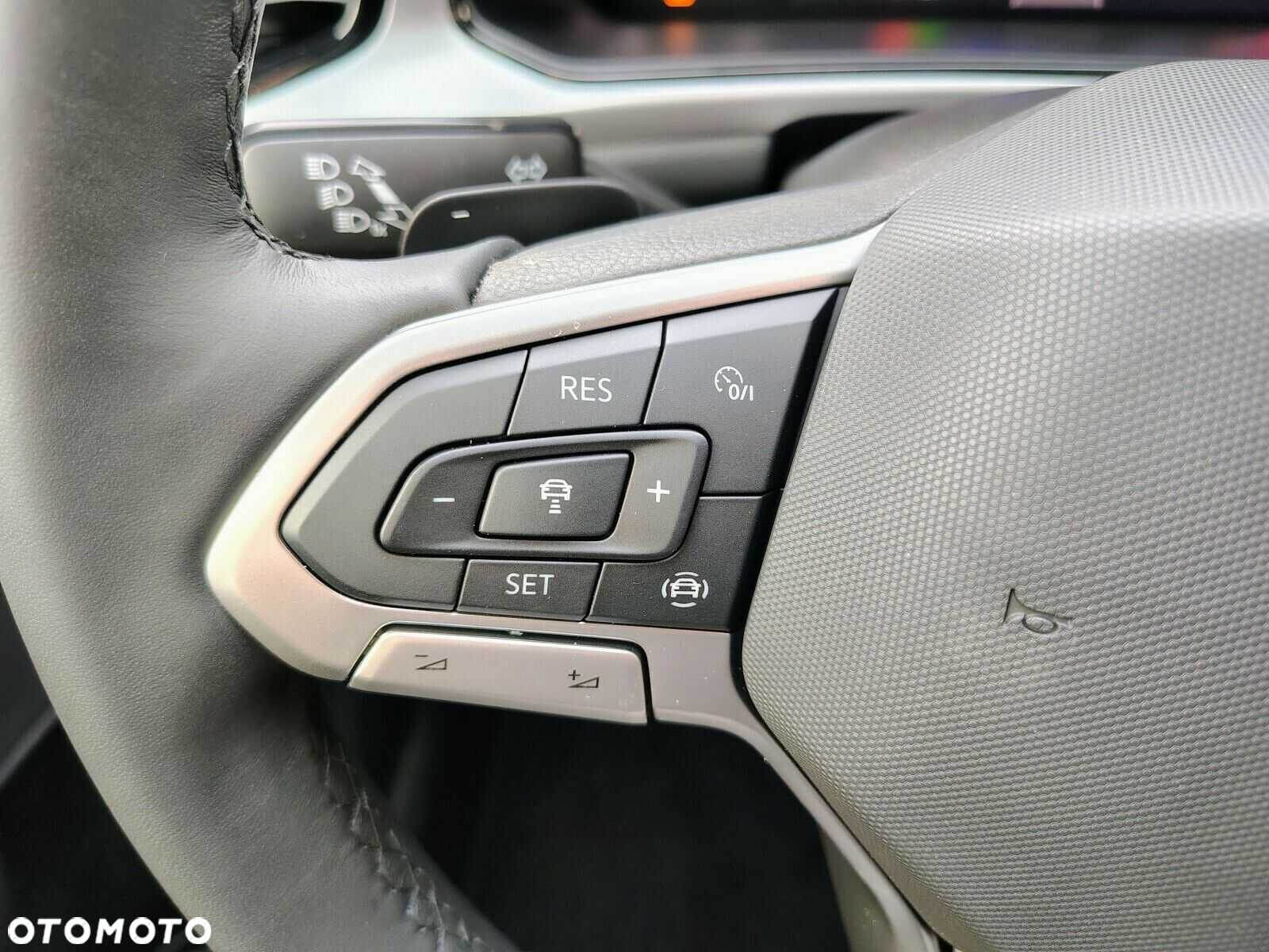 Volkswagen T-Roc - 16