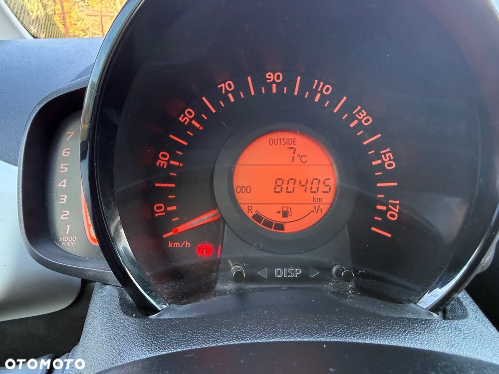 Toyota Aygo x-clusiv - 25