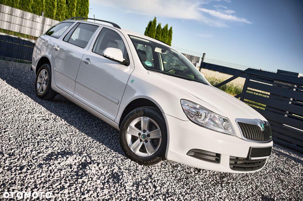 Skoda Octavia 1.6 TDI DPF Elegance - 3