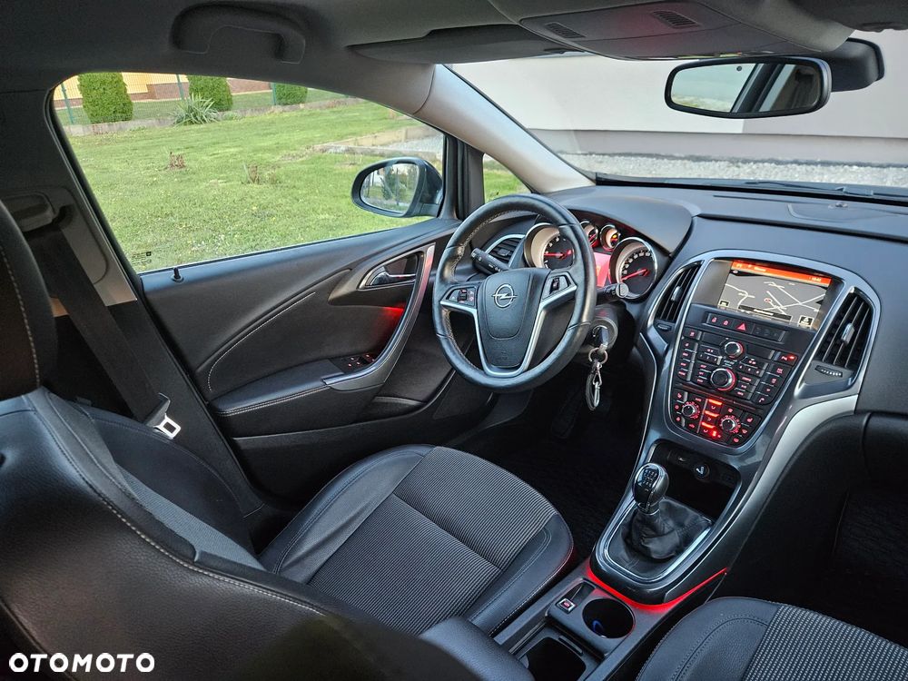Opel Astra 1.4 T Cosmo - 30