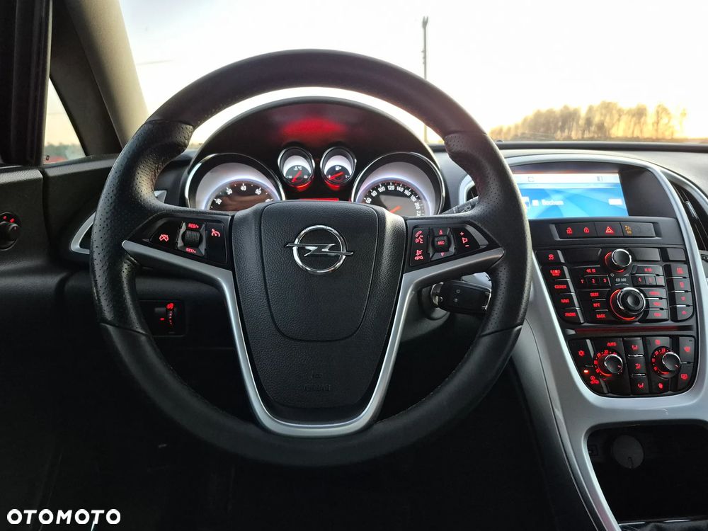 Opel Astra 1.4 Turbo Cosmo - 13