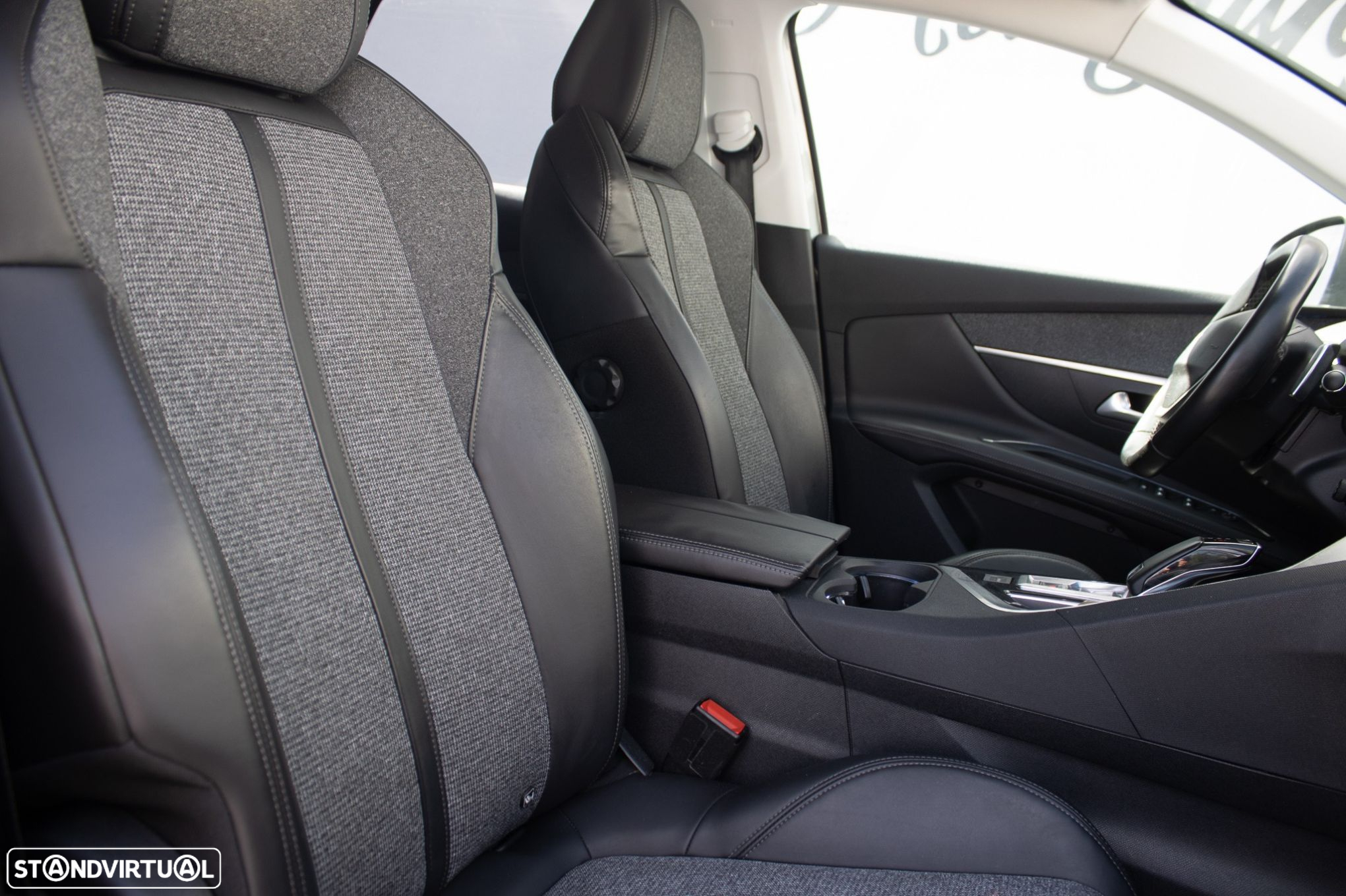 Peugeot 3008 1.6 BlueHDi Allure EAT6 J18 - 18