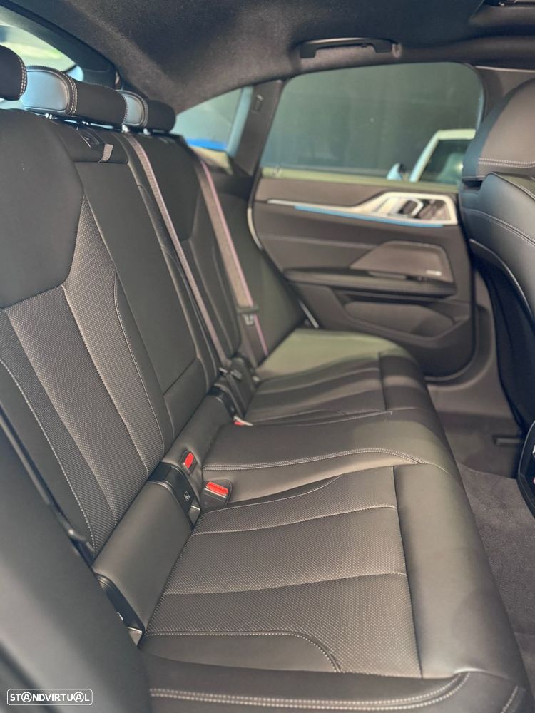 BMW i4 eDrive40 Pack Desportivo M Pro - 55