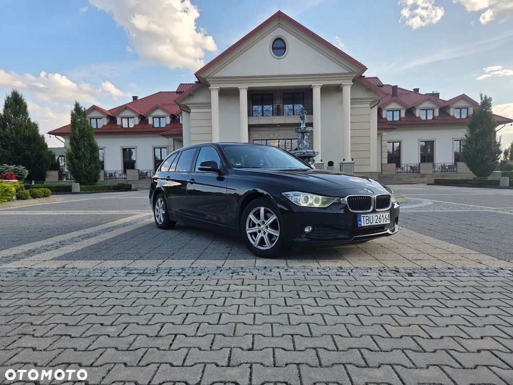 BMW Seria 3 318d Touring - 2