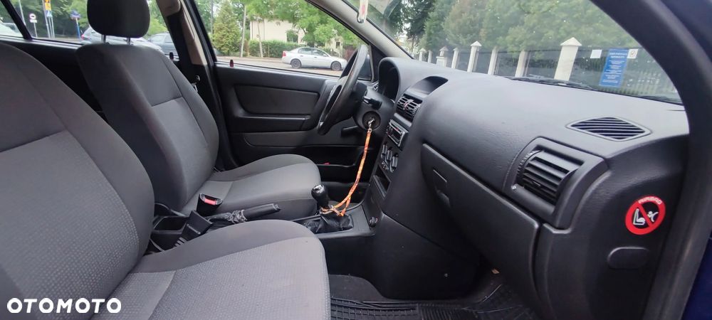 Opel Astra 1.4 Essentia - 16