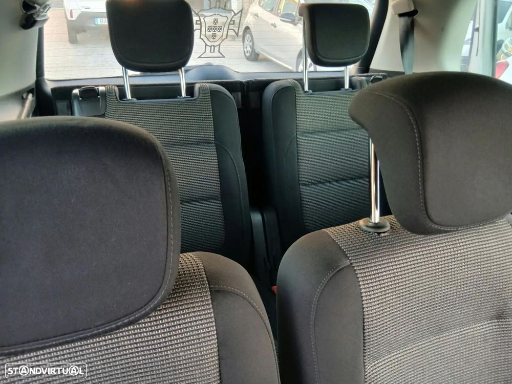 VW Sharan - 14