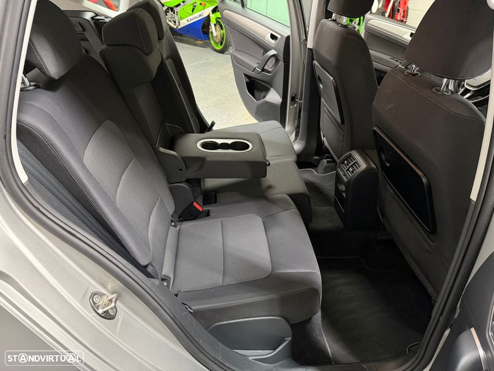 VW Golf Sportsvan 1.6 TDI Confortline BlueMotion - 12