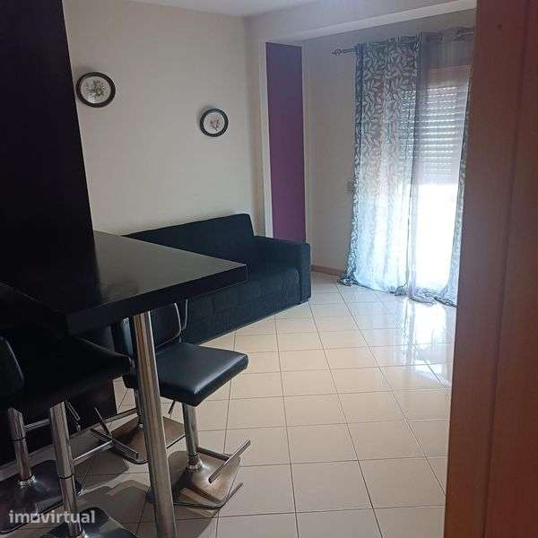 T1 glicínias..800  euros - Grande imagem: 3/11