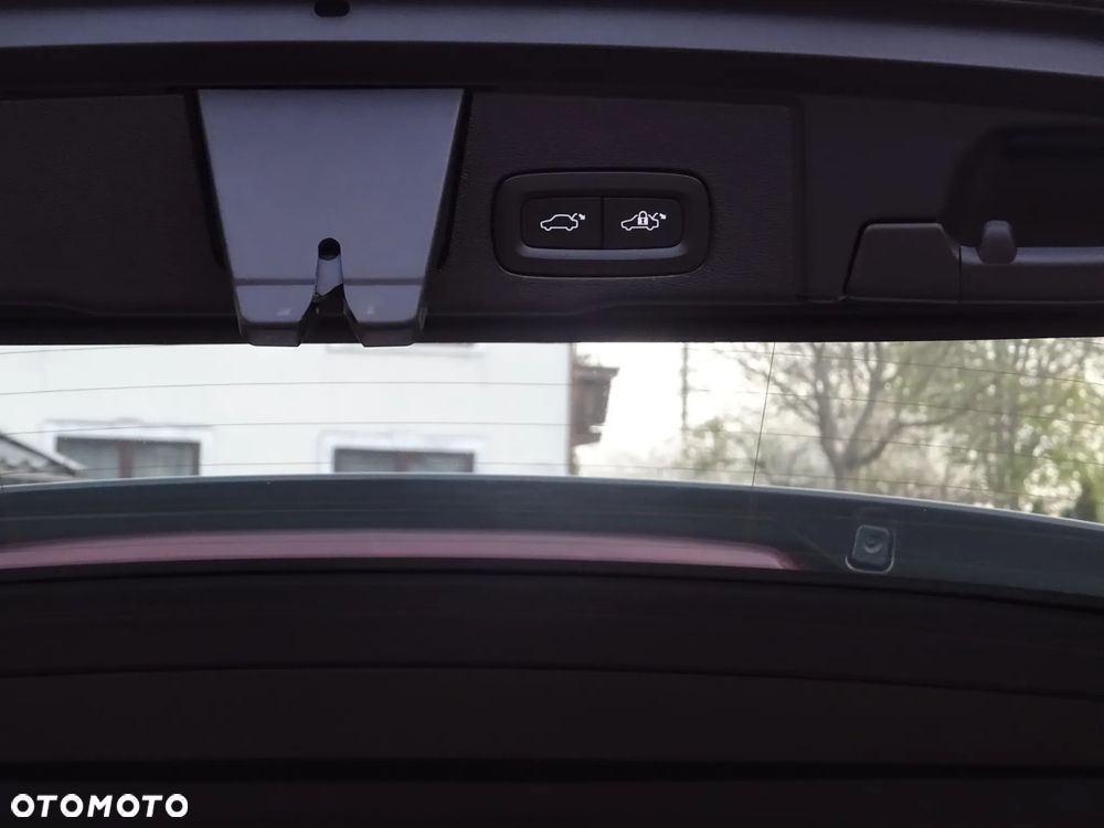 Volvo XC 60 B4 D AWD Ultimate Bright - 39