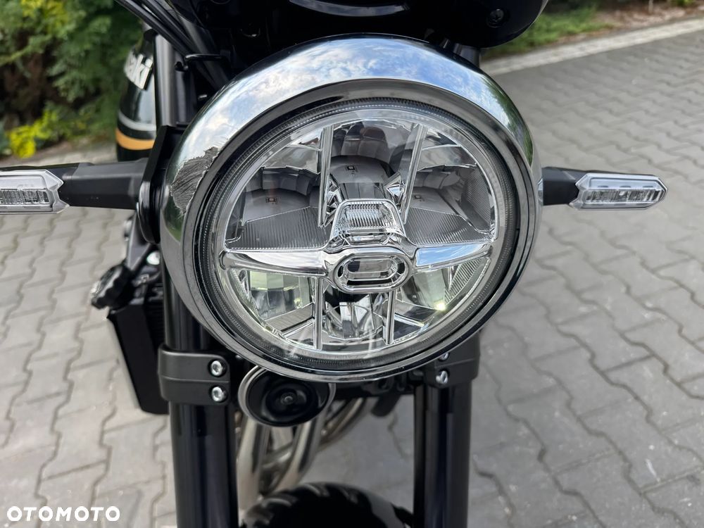 Kawasaki Z 900 RS - 31