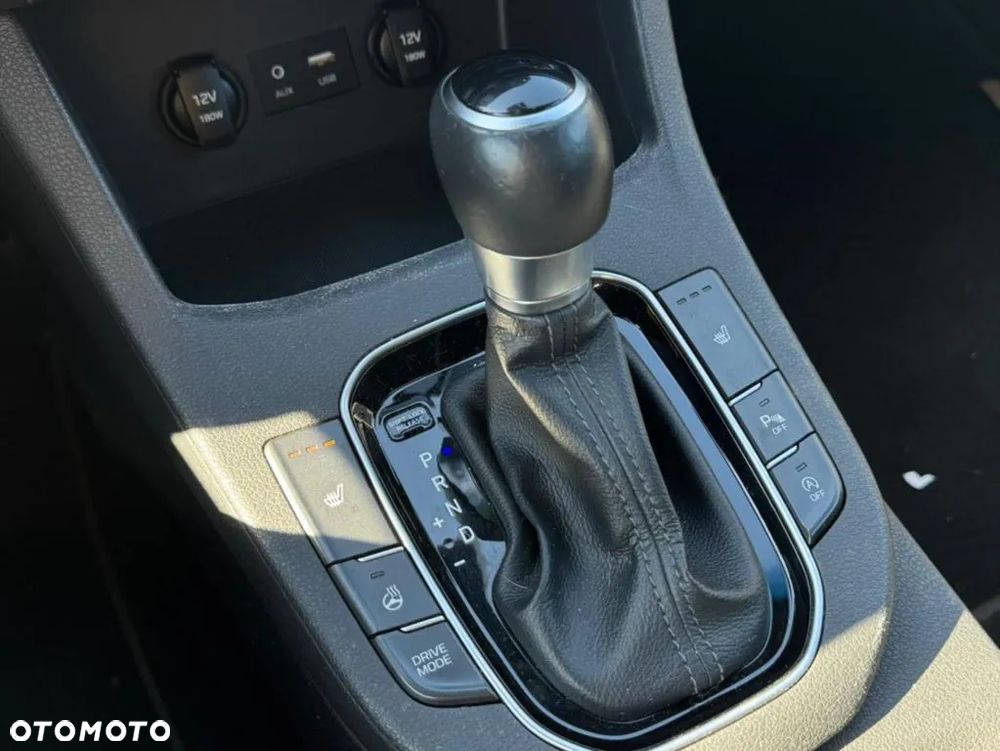 Hyundai i30 1.6 D Comfort DCT - 16
