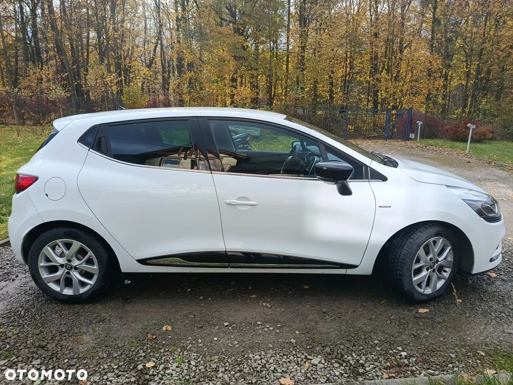 Renault Clio 1.2 16V Limited Plus - 1