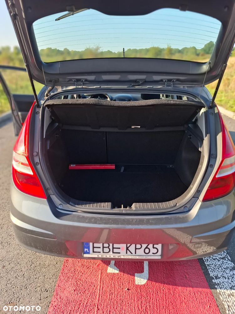 Hyundai i30 1.4 Classic - 10