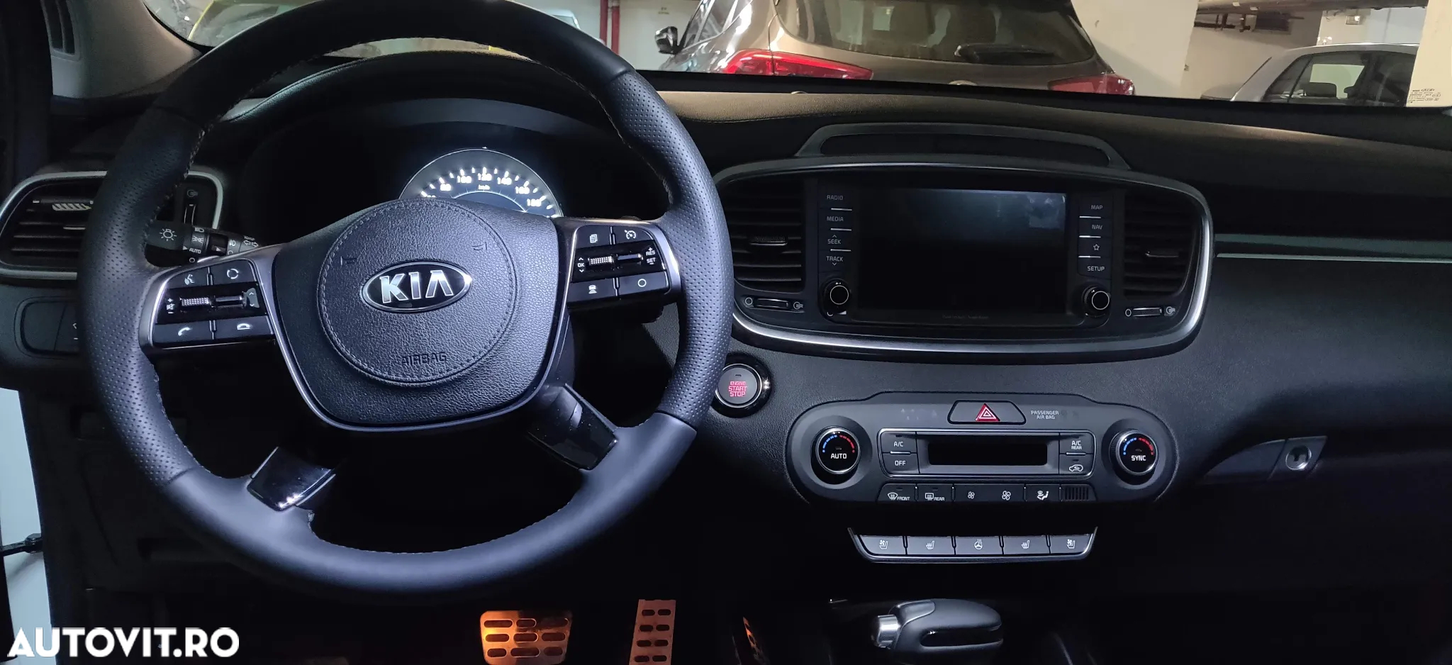 Kia Sorento 2.2 DSL 8AT 4x4 Cosmo - 16