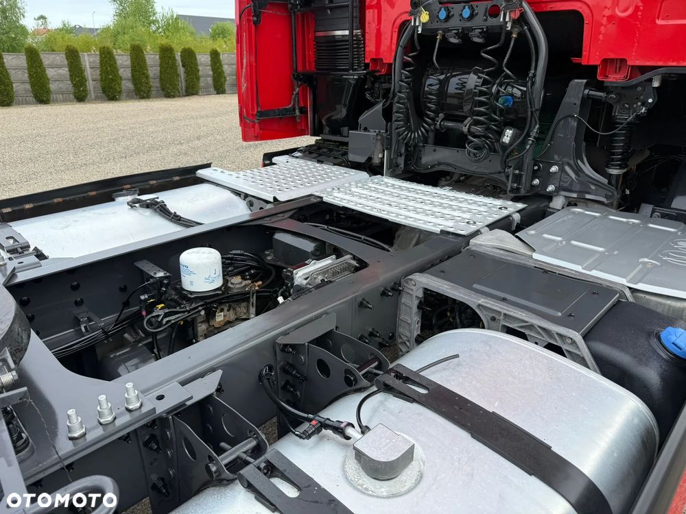 Volvo FH 500  // KLIMA POSTOJOWA //  ZABUDOWY MIĘDZYOSIOWE //FULL LED // ALCOA DURA BRIGHT/ NAVI // ORUROWANIE // TRĄBY // - 27