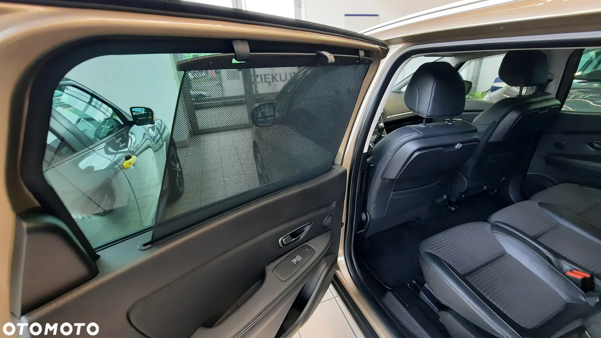Renault Grand Scenic - 9