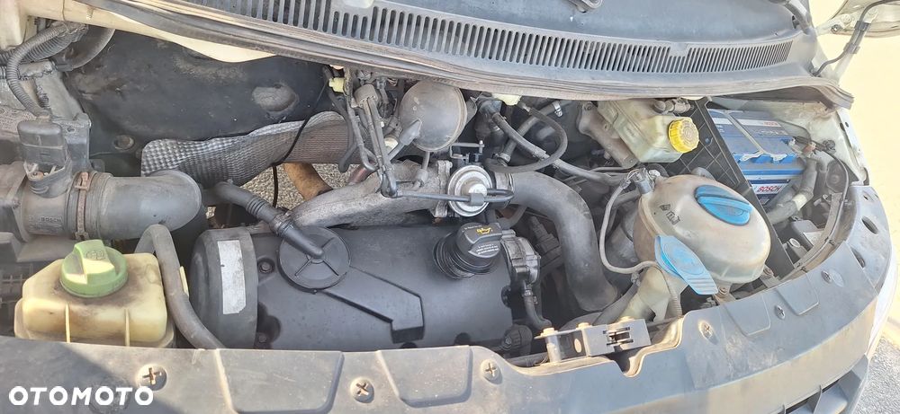 Volkswagen Transporter - 11