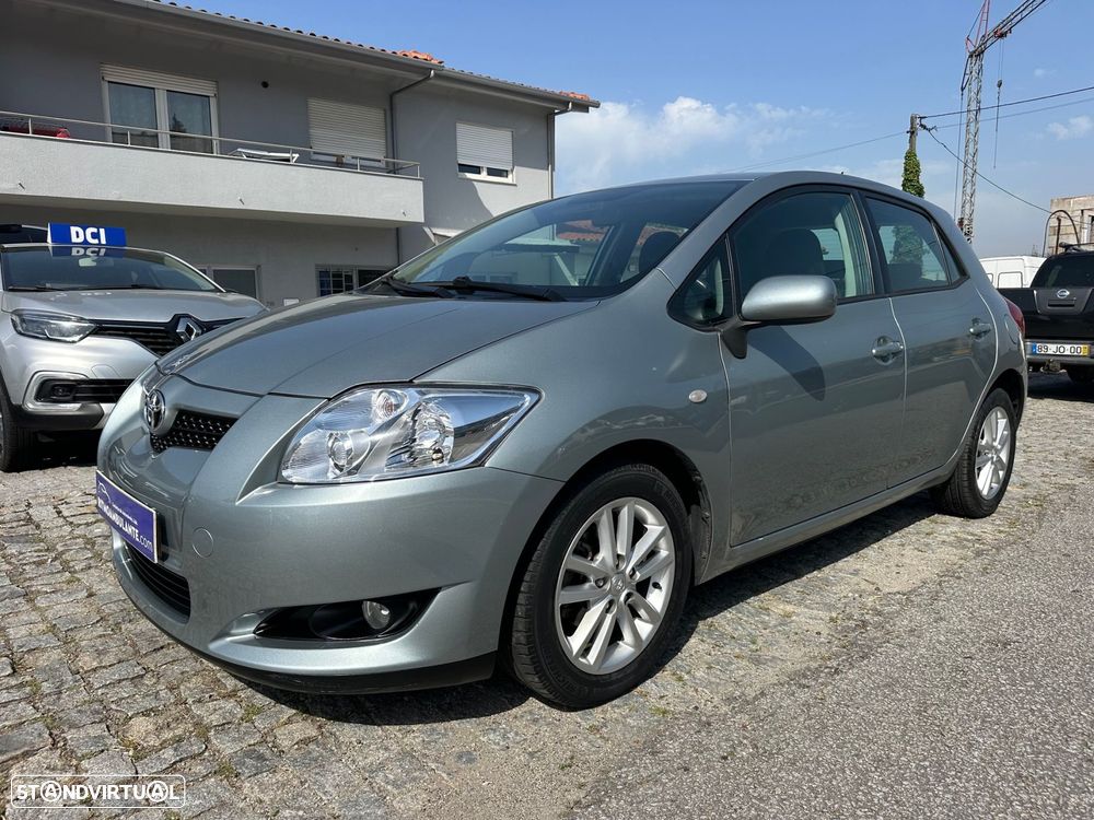 Toyota Auris 1.4 D-4D AC - 1