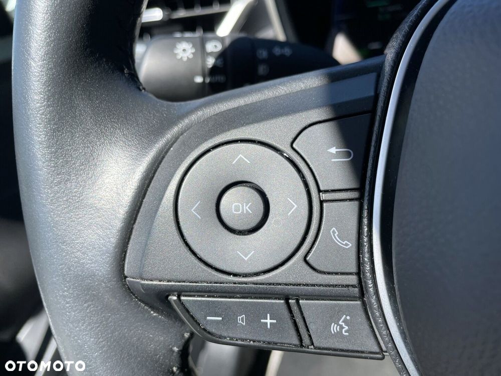 Toyota Corolla 1.8 Hybrid Comfort - 24