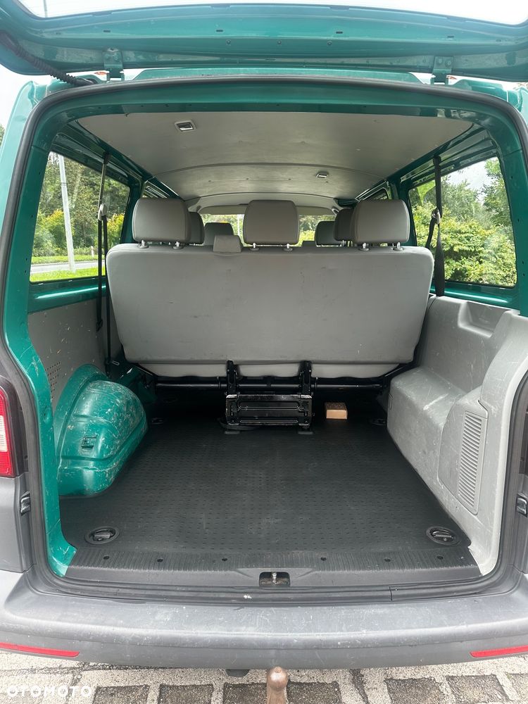 Volkswagen Caravelle - 7