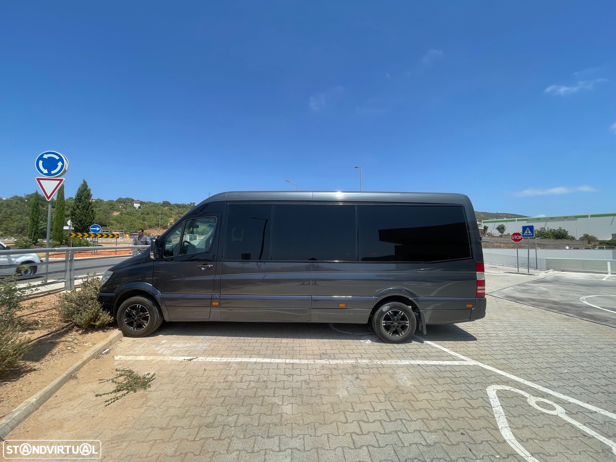 Mercedes-Benz Sprinter - 1