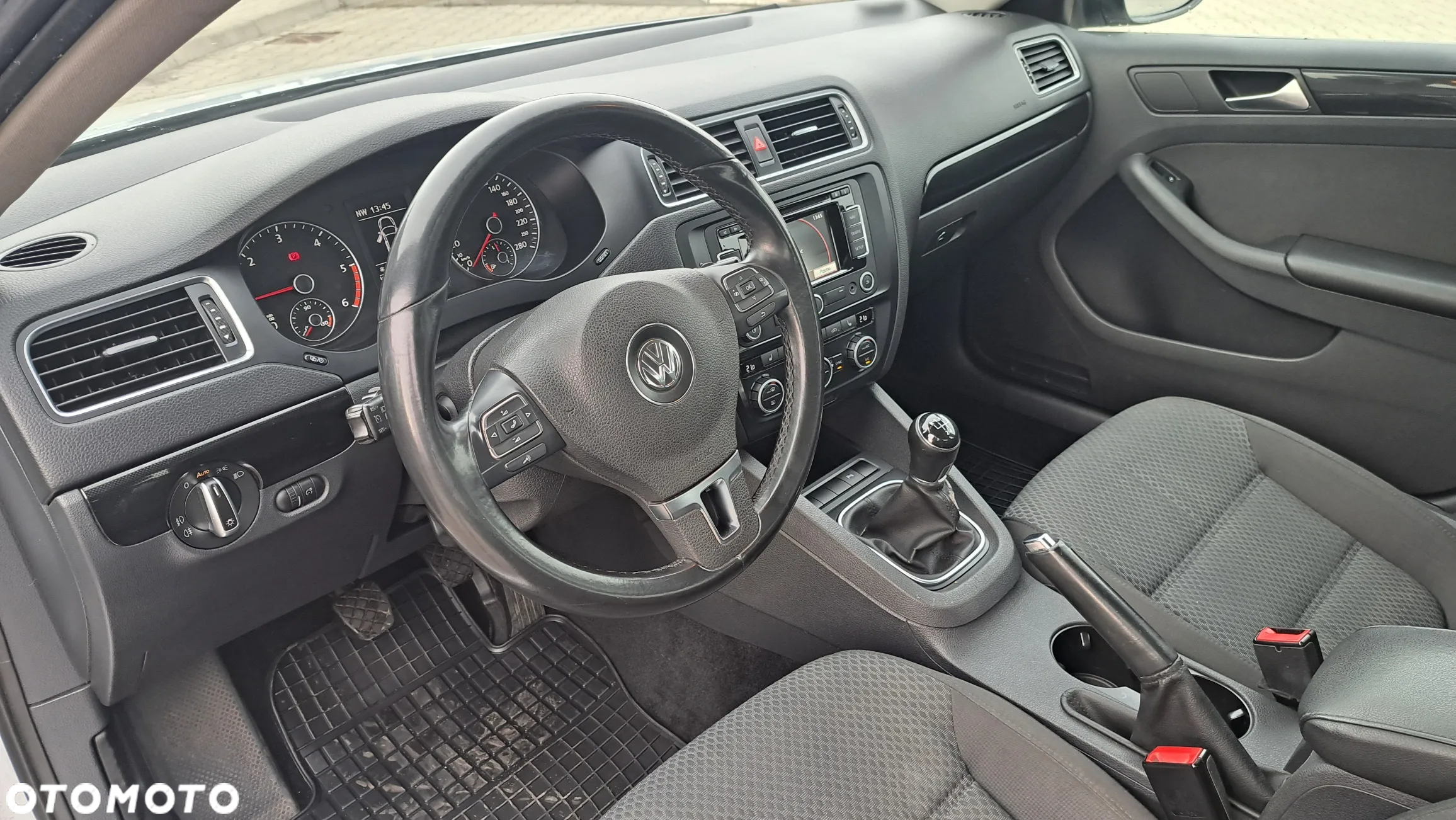 Volkswagen Jetta 1.6 TDI Comfortline - 10