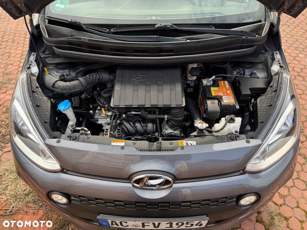 Hyundai i10 1.0 - 21