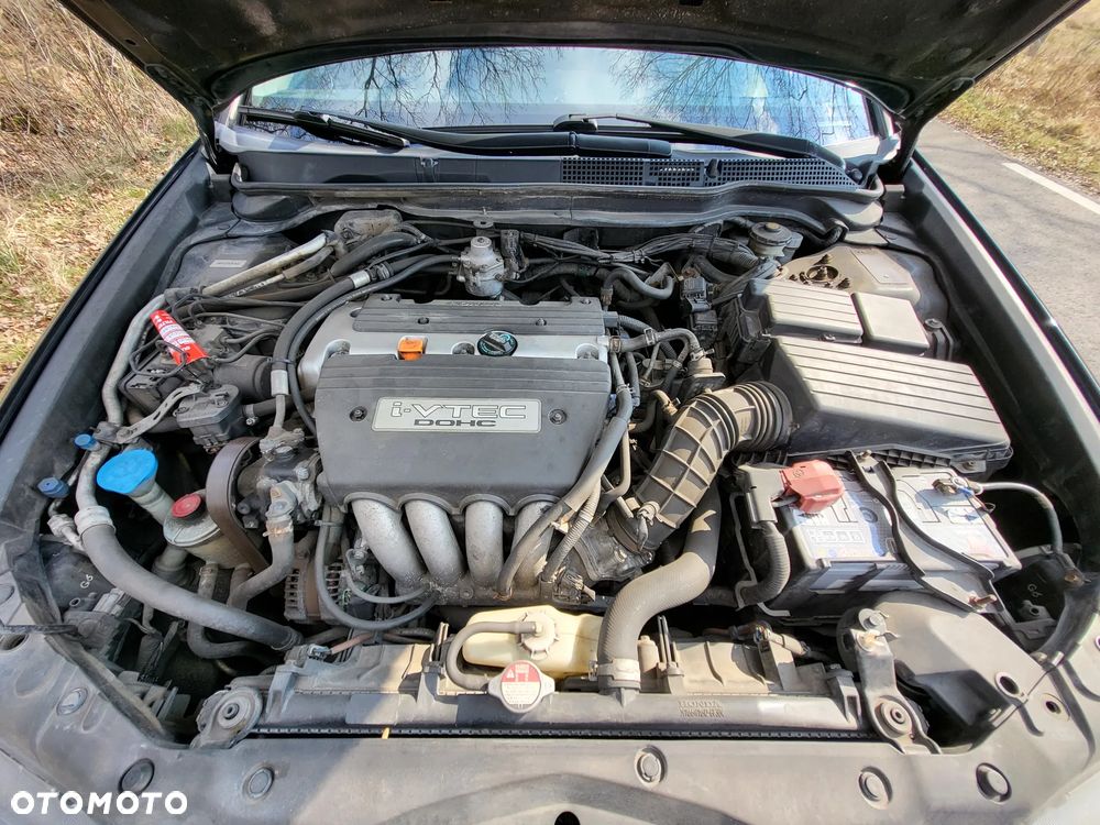 Honda Accord 2.0 Executive - 23