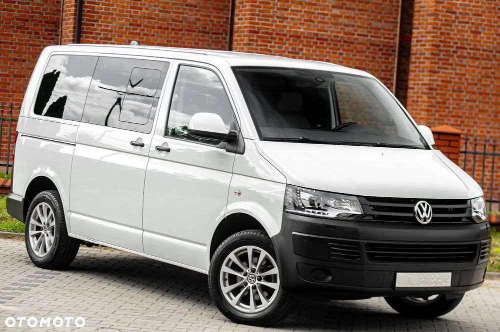 Volkswagen Caravelle - 1