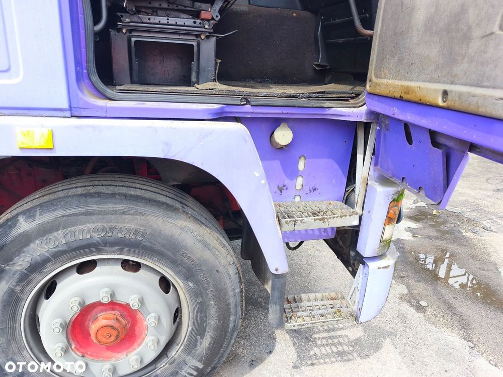 Volvo F 12 360 6X2 - 14