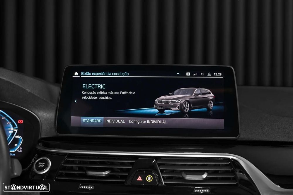 BMW 520 e Pack M - 30