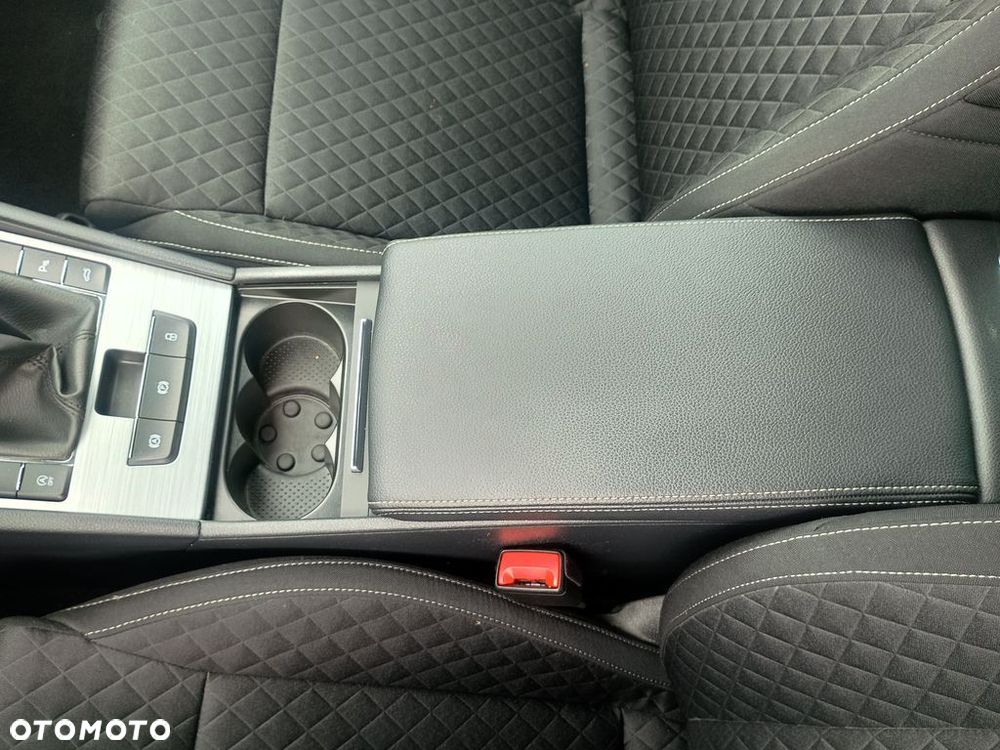 Skoda Superb 2.0 TDI SCR Ambition - 21