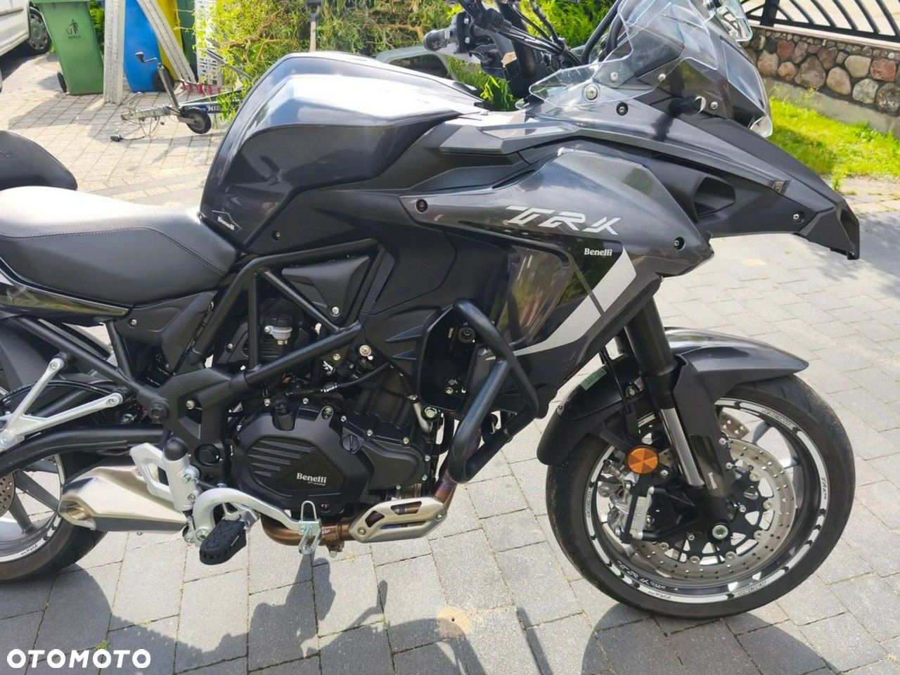 Benelli TRK 502 - 11