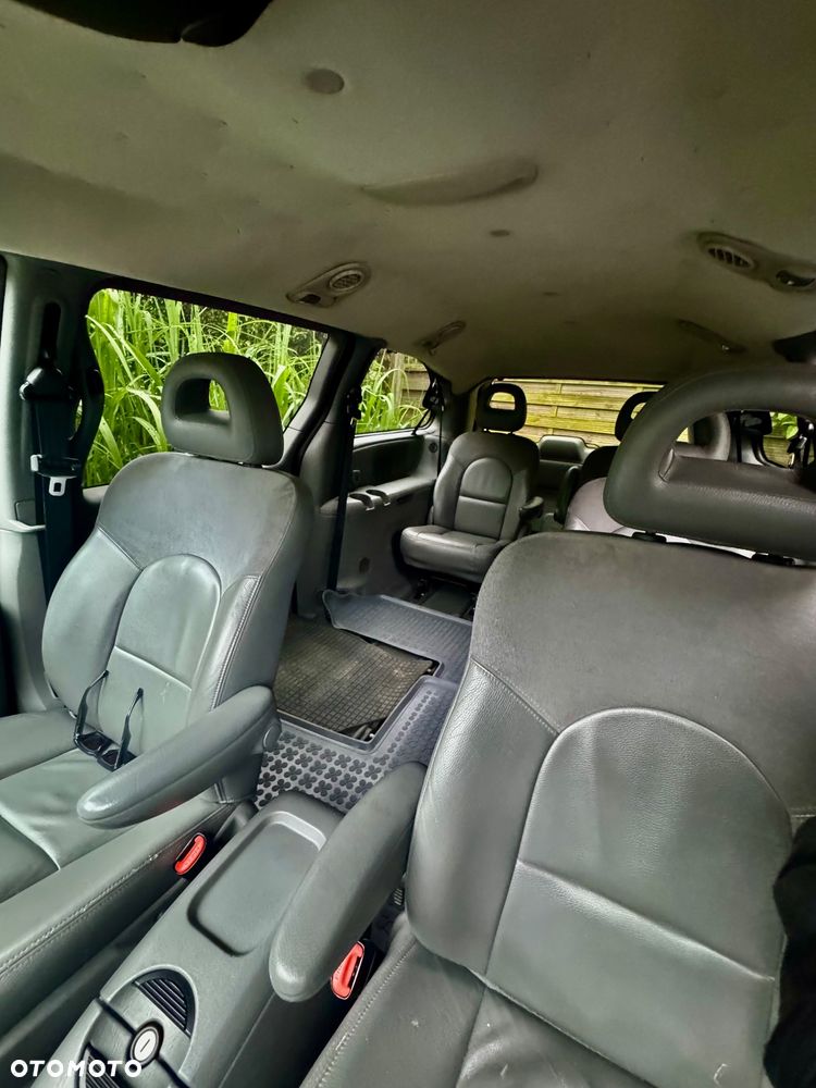 Chrysler Grand Voyager - 11