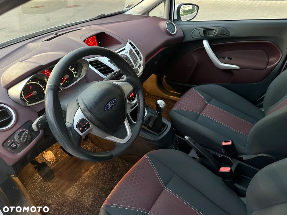 Ford Fiesta 1.4 Titanium - 26